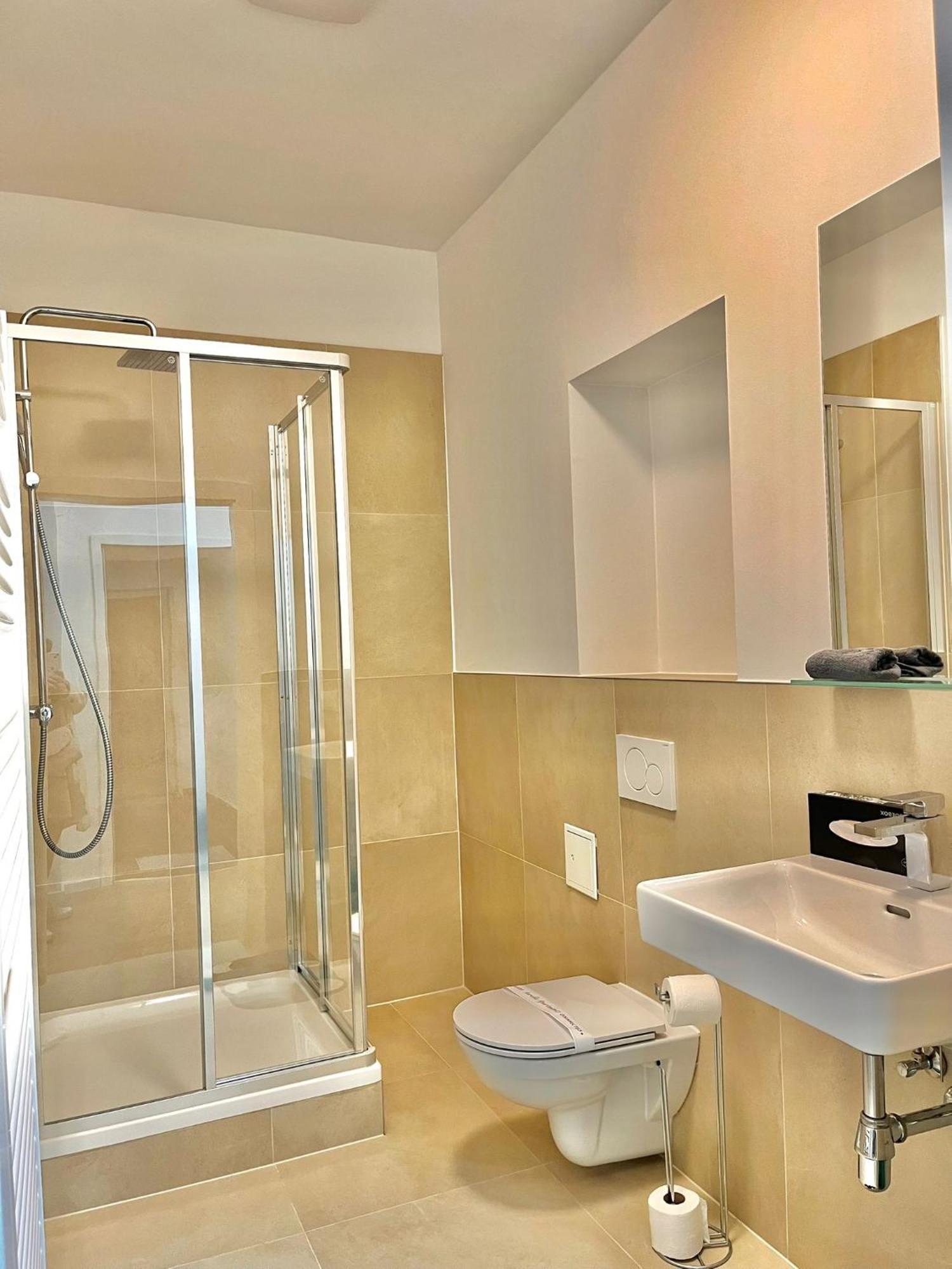 וינה Aurellia Deluxe Apartments מראה חיצוני תמונה