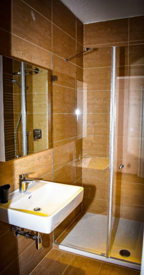 וינה Aurellia Deluxe Apartments מראה חיצוני תמונה